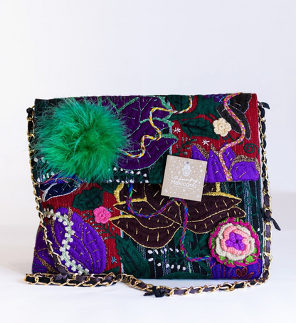 El Funky Clutch - Negro con pompon verde