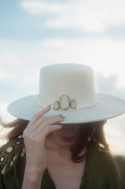 QUARTZ HAT