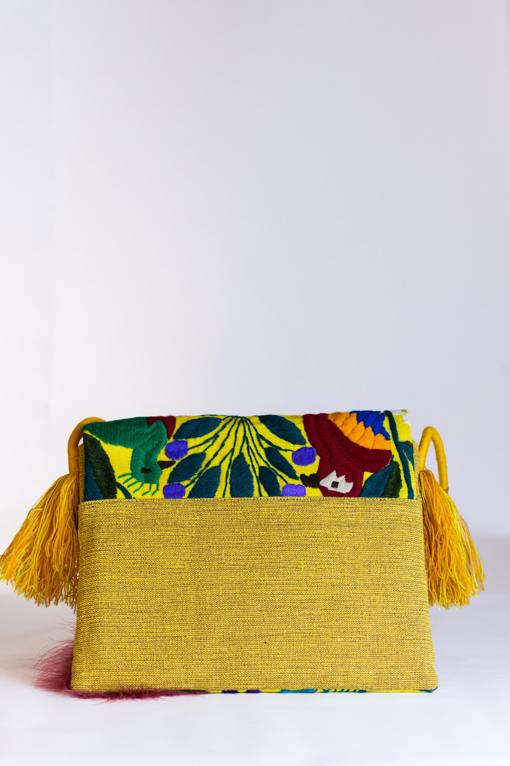 El Funky Clutch - Amarillo y pompon rojo